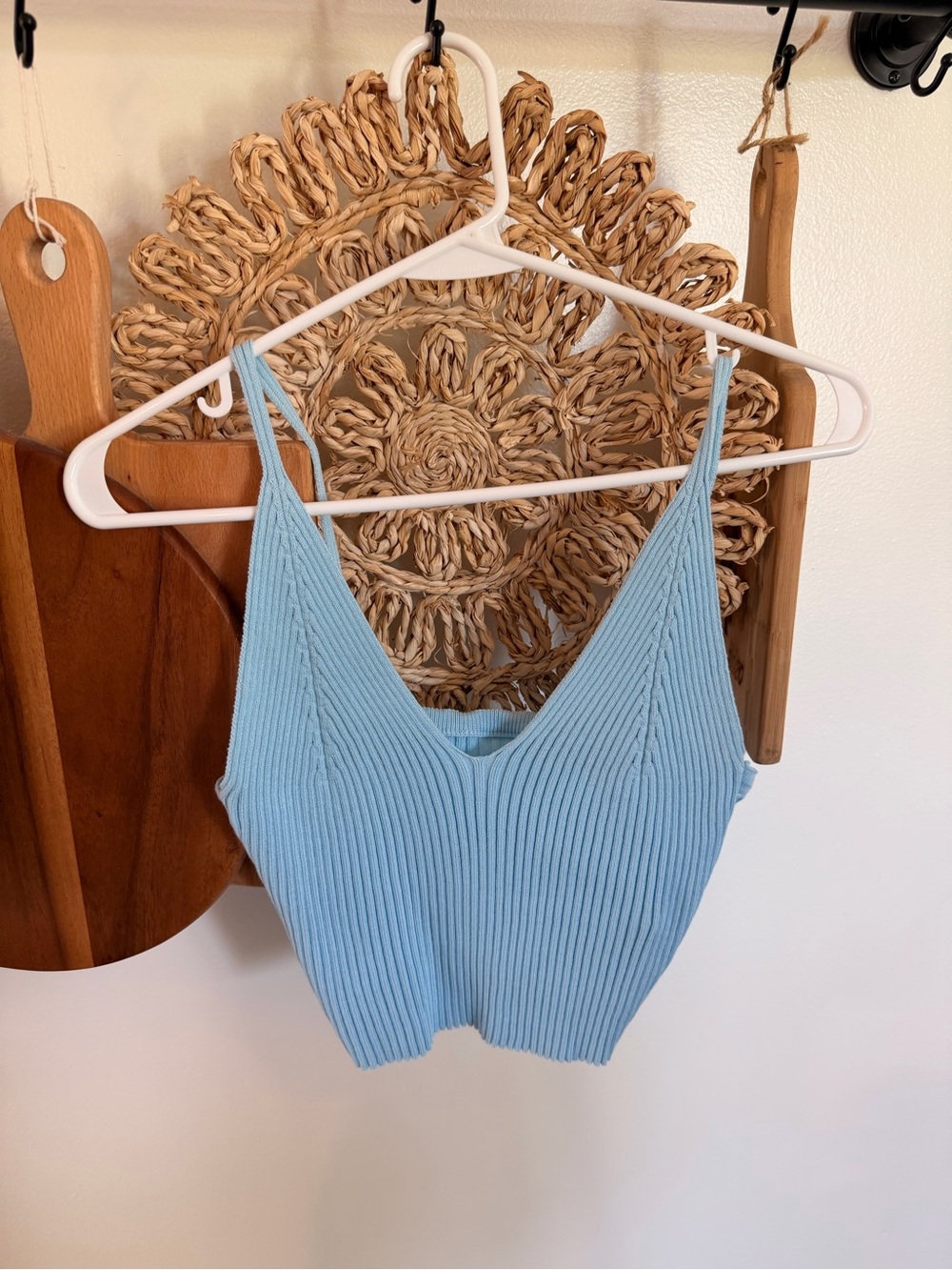 Ribbed V-Neck Cropped Tank Top - Light Blue